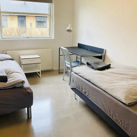 Med Private Vaerelser Delt Badevaerelse/kokken, Sj. * Viby