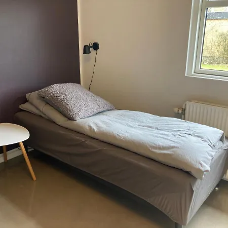 Homestay Med Private Vaerelser Delt Badevaerelse/kokken, Sj.